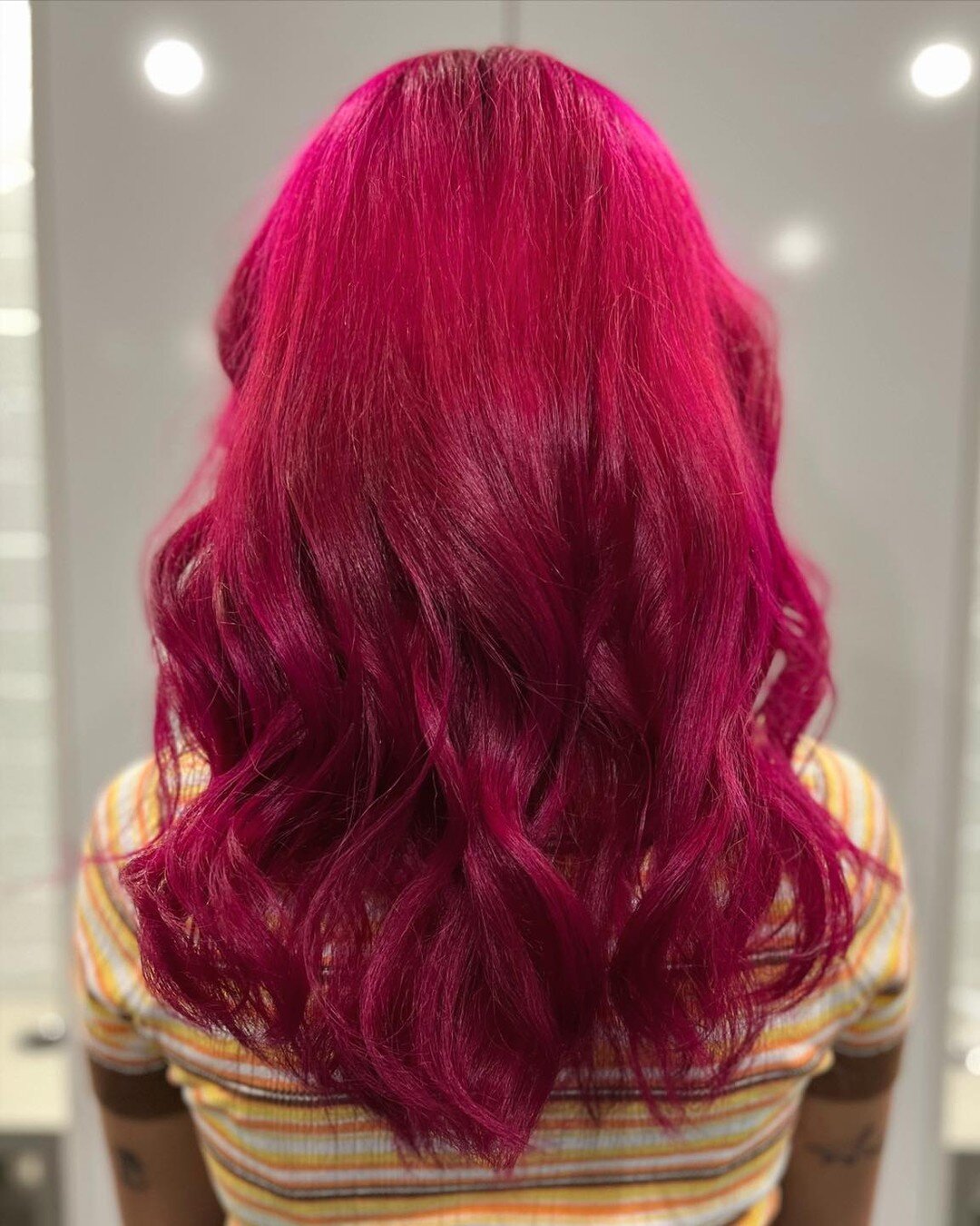 &bull;PINK HAIR DON&rsquo;T CARE&bull;

How fun is this vibrant pink!? We love being able to change it up and play with colour 💃🏼

#hairbycooperandco #armidalesalon #pinkhairdontcare