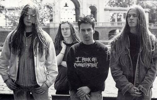 metalship-carcass.jpg