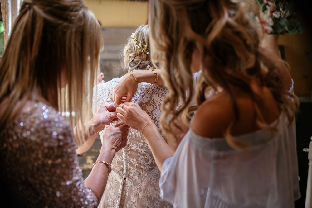 michigan_wedding_at_blue_dress_barn_007.jpg