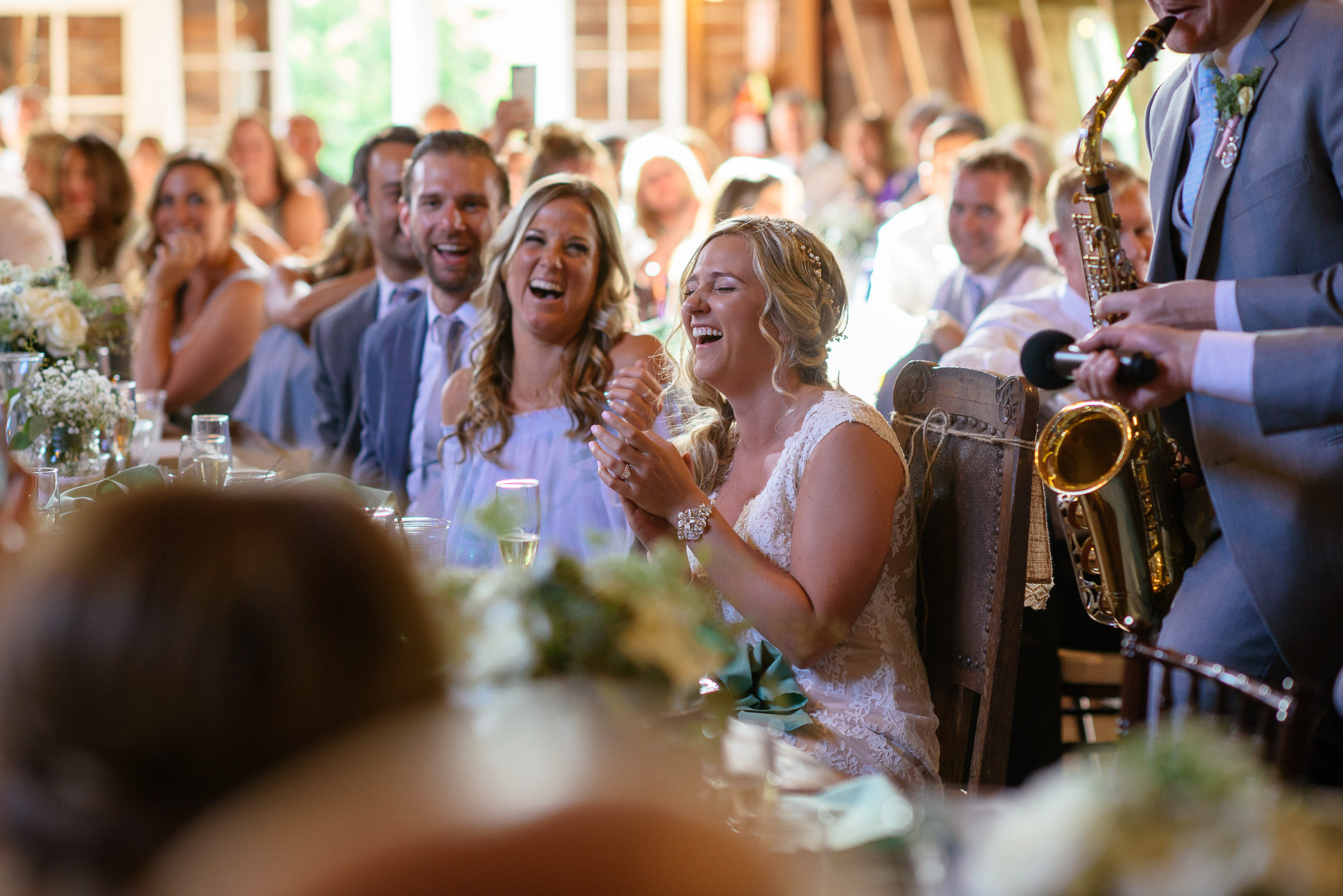 michigan_wedding_at_blue_dress_barn_040.jpg