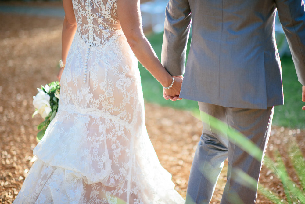 michigan_wedding_at_blue_dress_barn_047.jpg