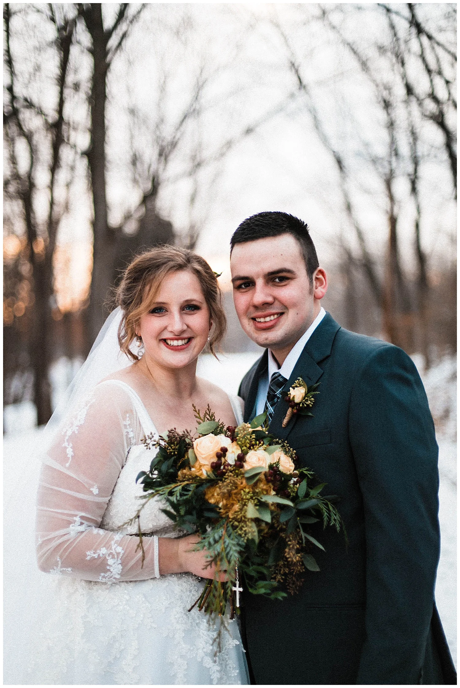 NicoleDannyWisconsinWinterWedding_MadeiraCreativePhotographyMinnesotaPhotographer.jpg