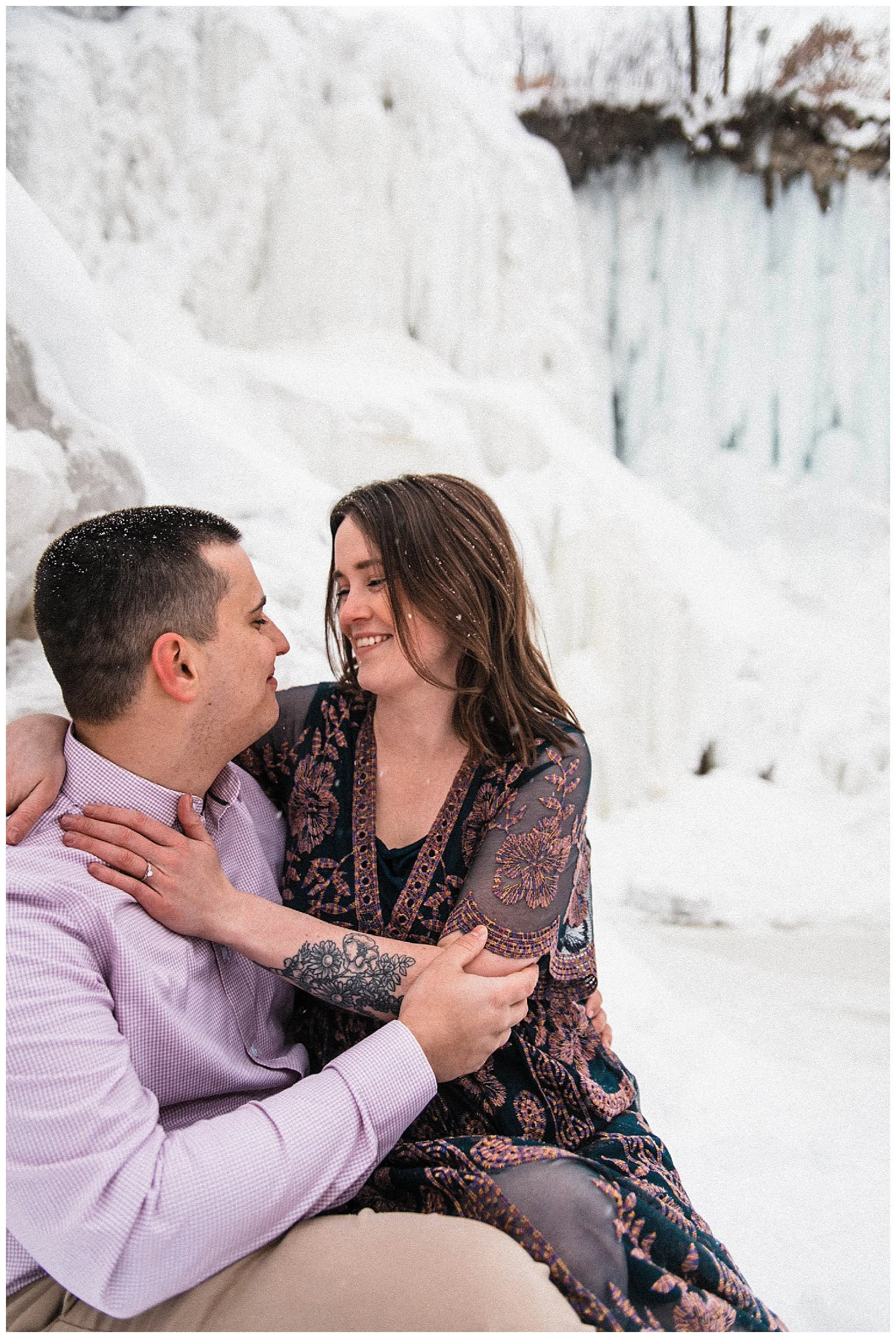 LeanneTimothyWinterEngagementSessionMinneapolis_MadeiraCreativeMinnesotaWeddingPhotographer.jpg