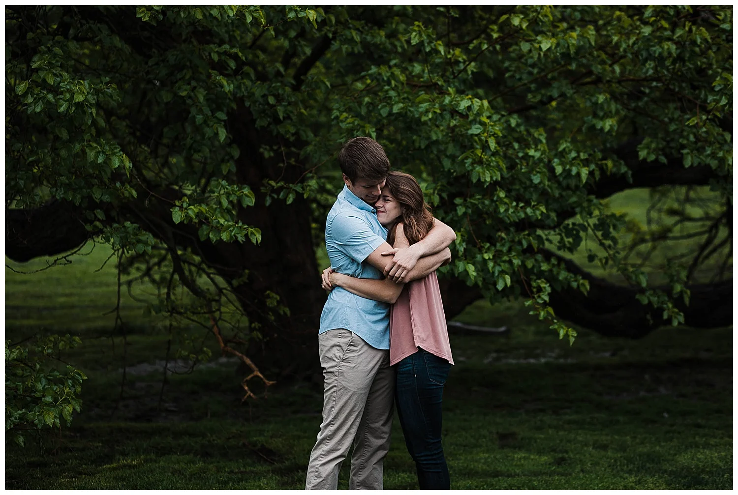 CaitlynAlexKansasCityEngagementSession_MadeiraCreativeMinnesotaAdventurePhotographer_0014.jpg