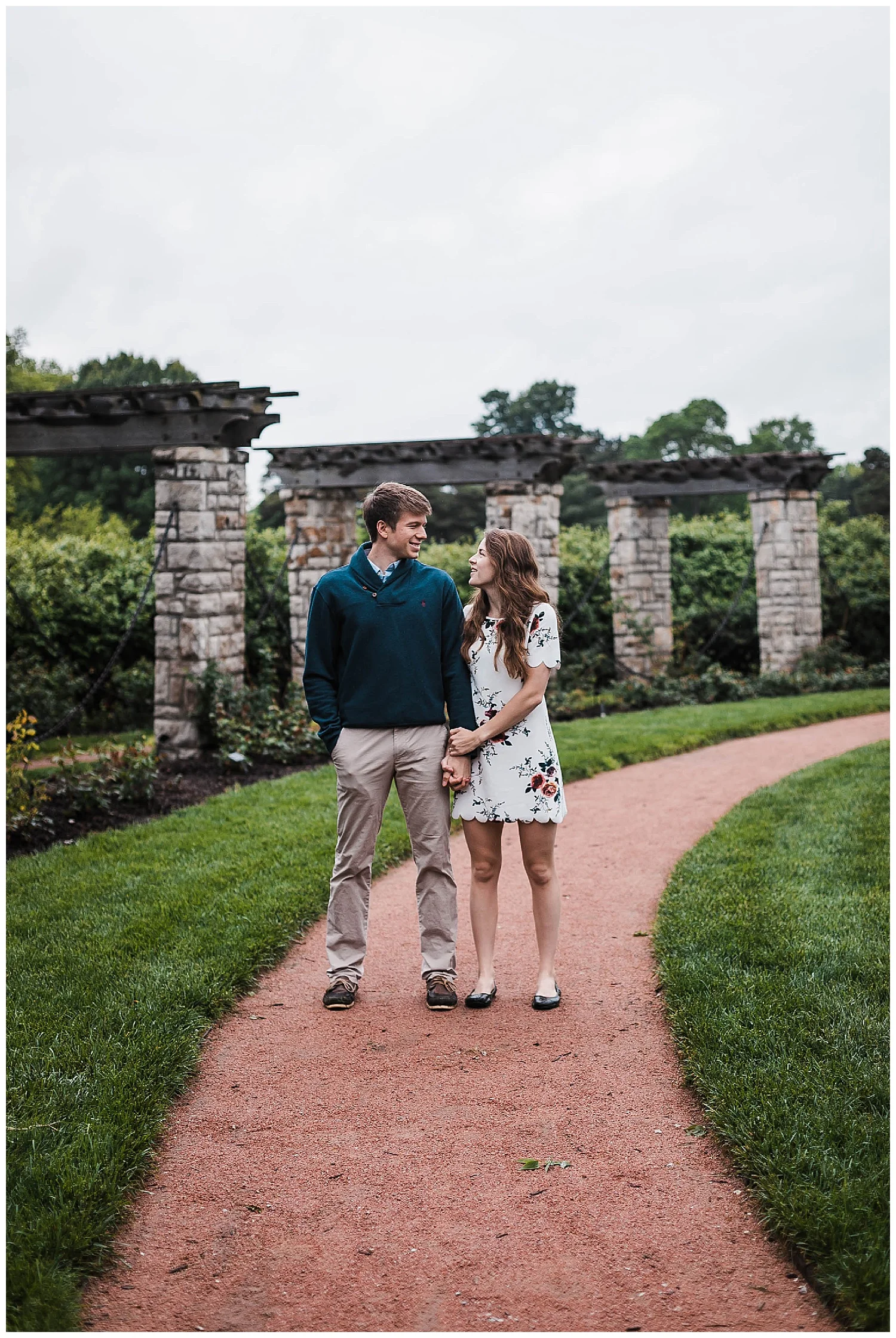 CaitlynAlexKansasCityEngagementSession_MadeiraCreativeMinnesotaAdventurePhotographer_0024.jpg