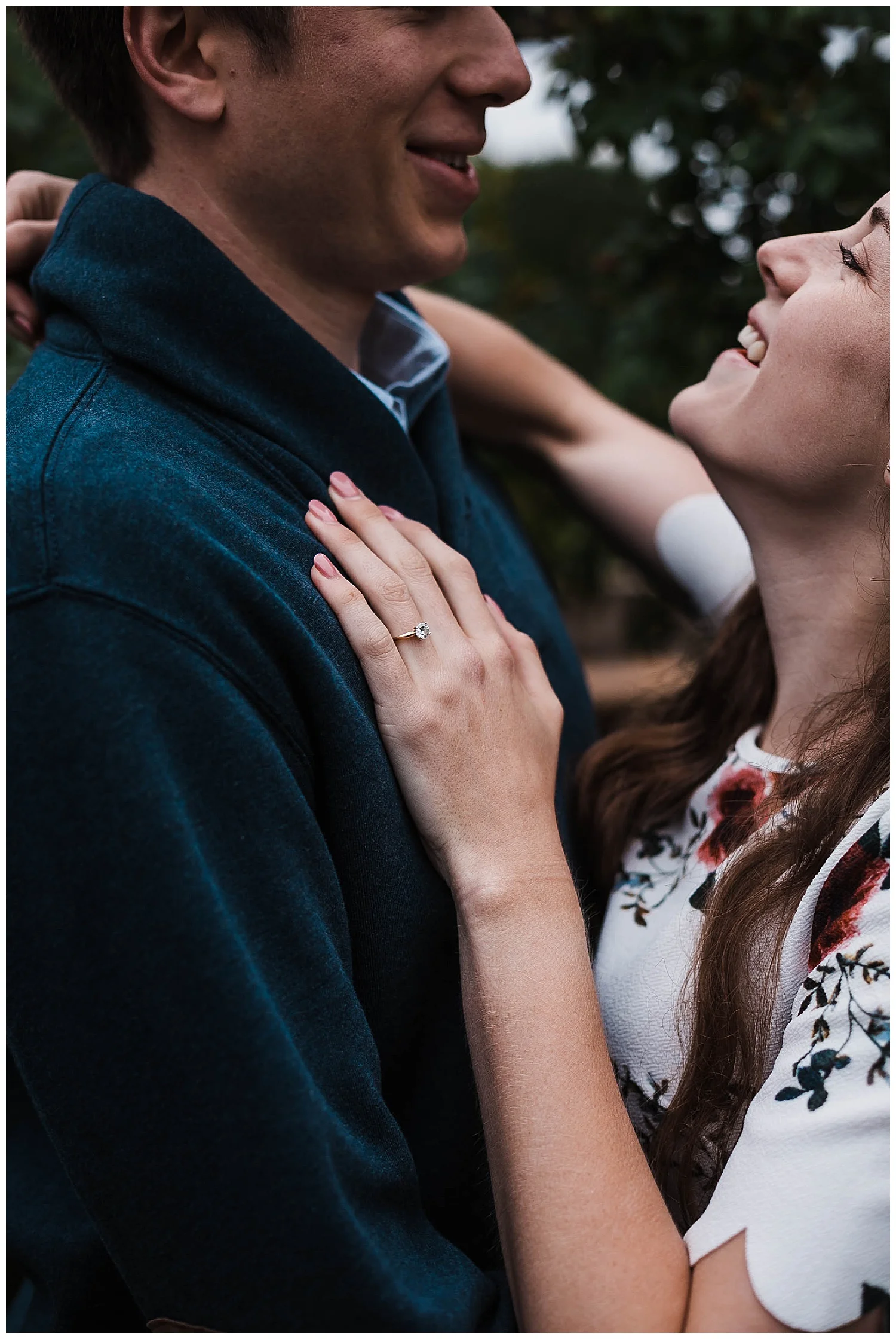 CaitlynAlexKansasCityEngagementSession_MadeiraCreativeMinnesotaAdventurePhotographer_0026.jpg