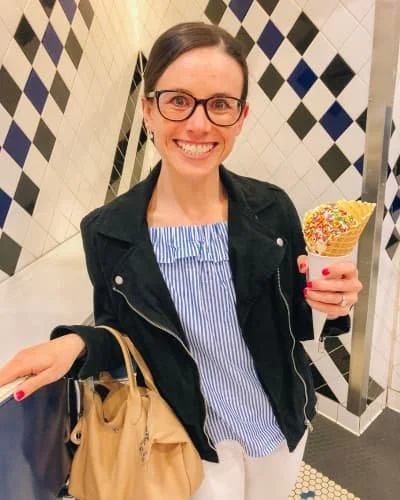 Sarah Pelc Graca enjoying ice cream while losing weight