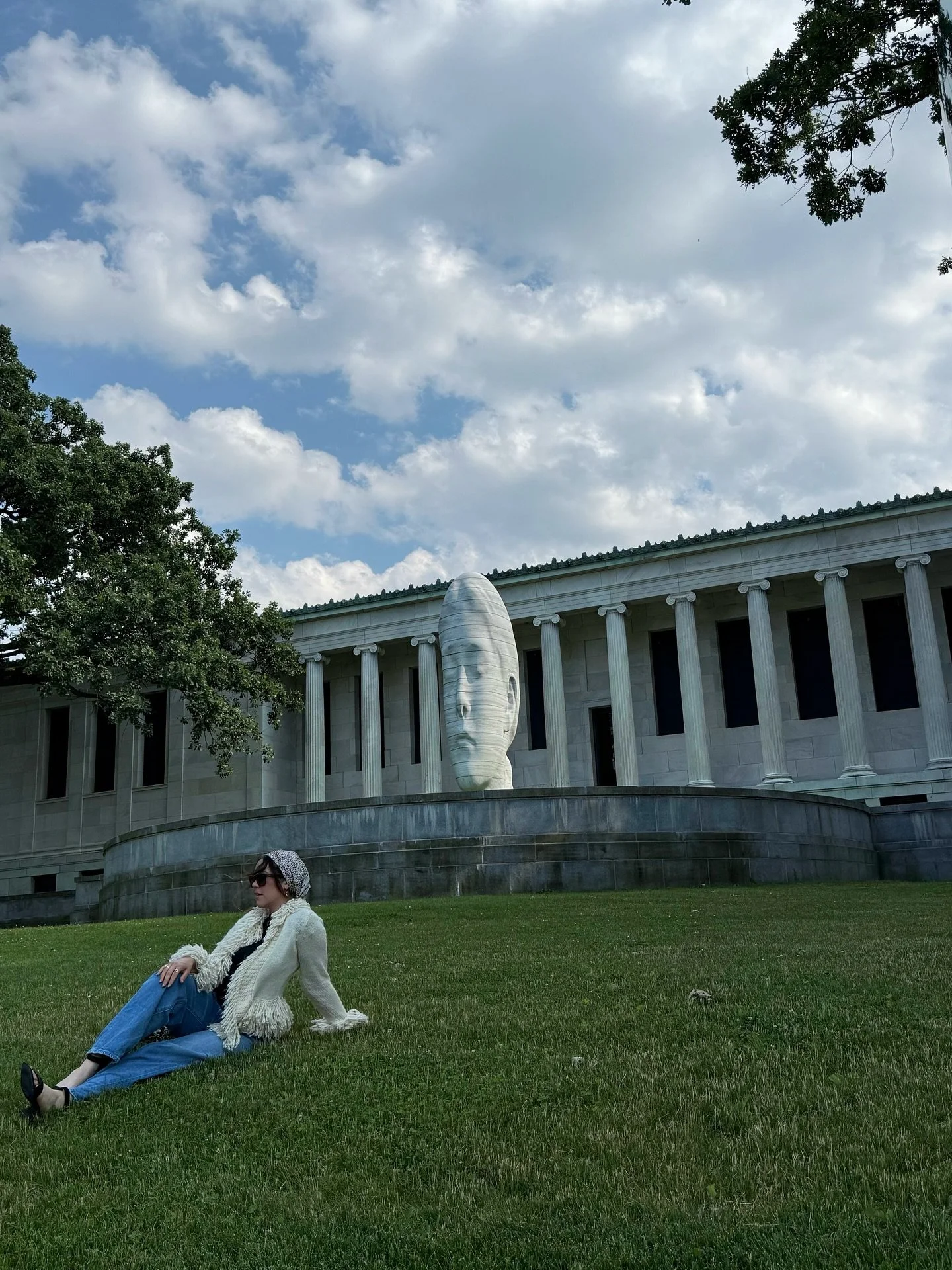 Dreamy day at @buffaloakgartmuseum amongst some iconic works 🥲☁️