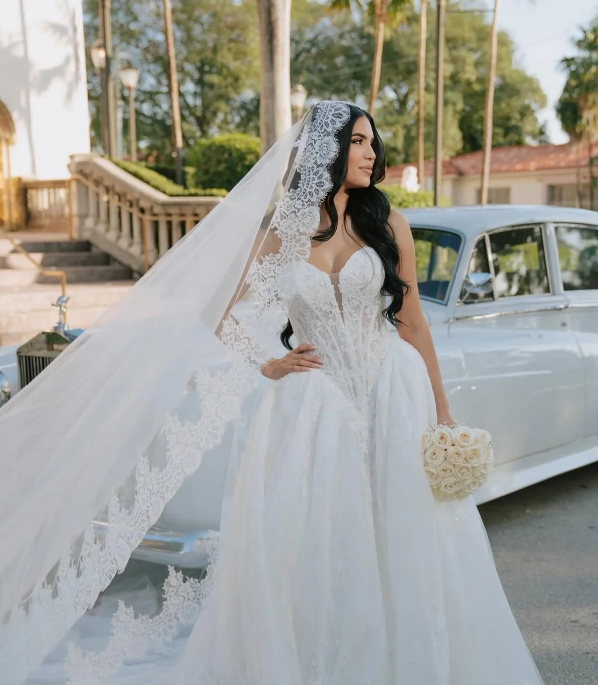 And the Bride wore Timeless✨

#weddingday #miamibride