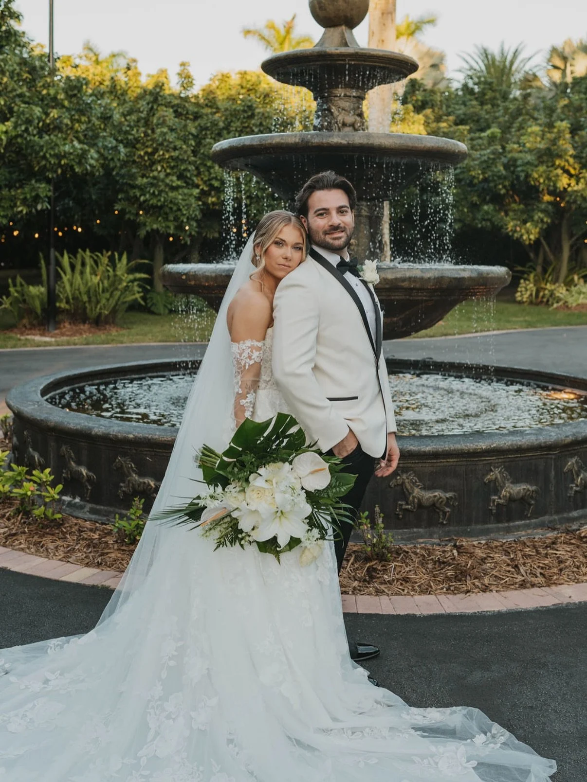 And they lived happily ever after✨

VENDORS
Planner: @knotandcoevents
Photographer:
@theschauphotography
Florist: @lafleurde_liz
Venue: @longansplaceweddingvenue
Hair: @glambykaily
Makeup: @luxurylooksbb
DJ: @amazingpartiesplus
Cake: @eddascakedesign