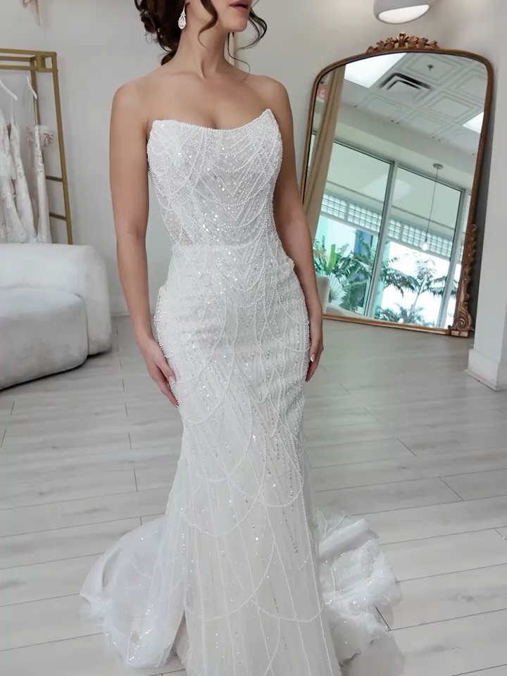 Slide to make her even more incredible👀