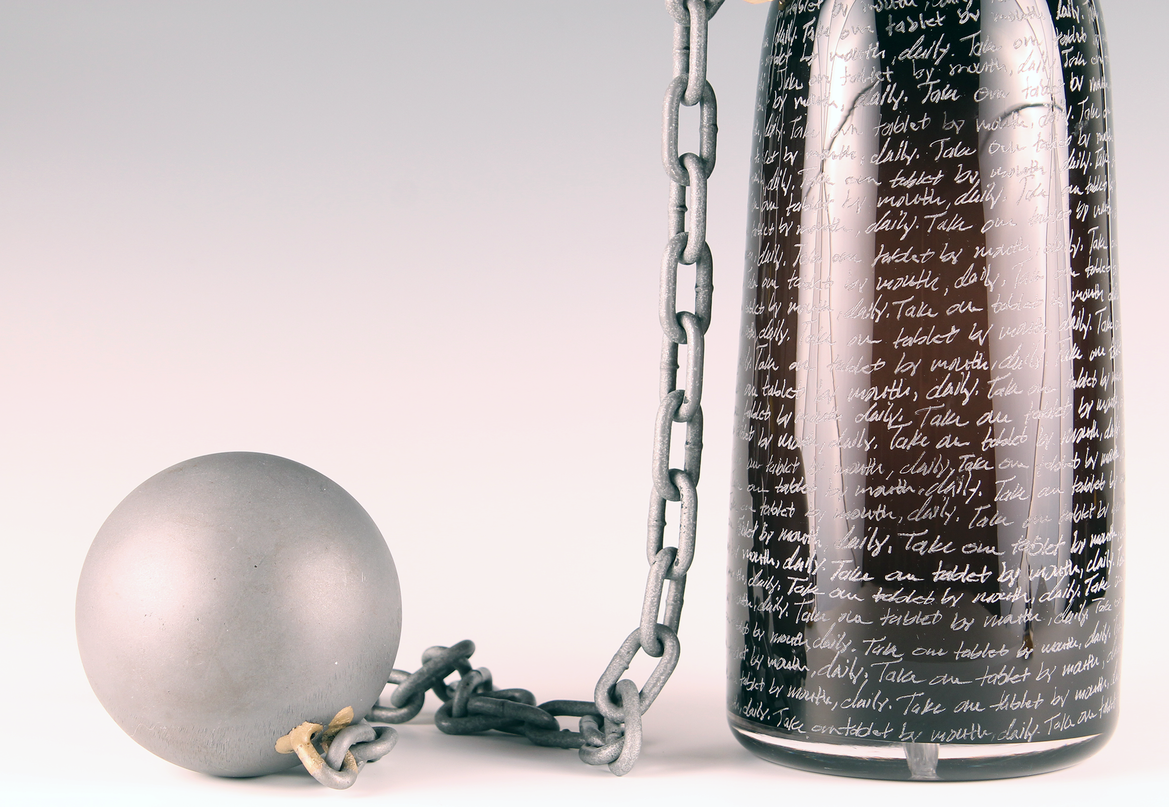 Ball&Chaindetail2.png