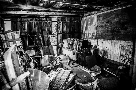 Living Beyond Sunday – Clutter Series– Is Your Clutter Keeping You From Experiencing God? 