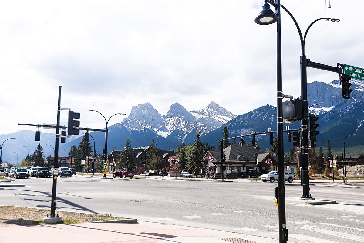 Canmore_Three_Sisters.jpg