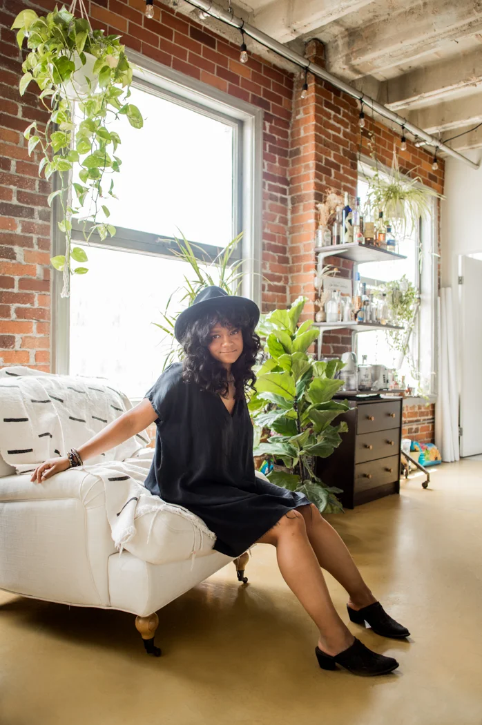 5119 the tiny closet shop blog CAPSULE STYLE Spring RTW Looks Tourist Dress navy with hat -3.jpg