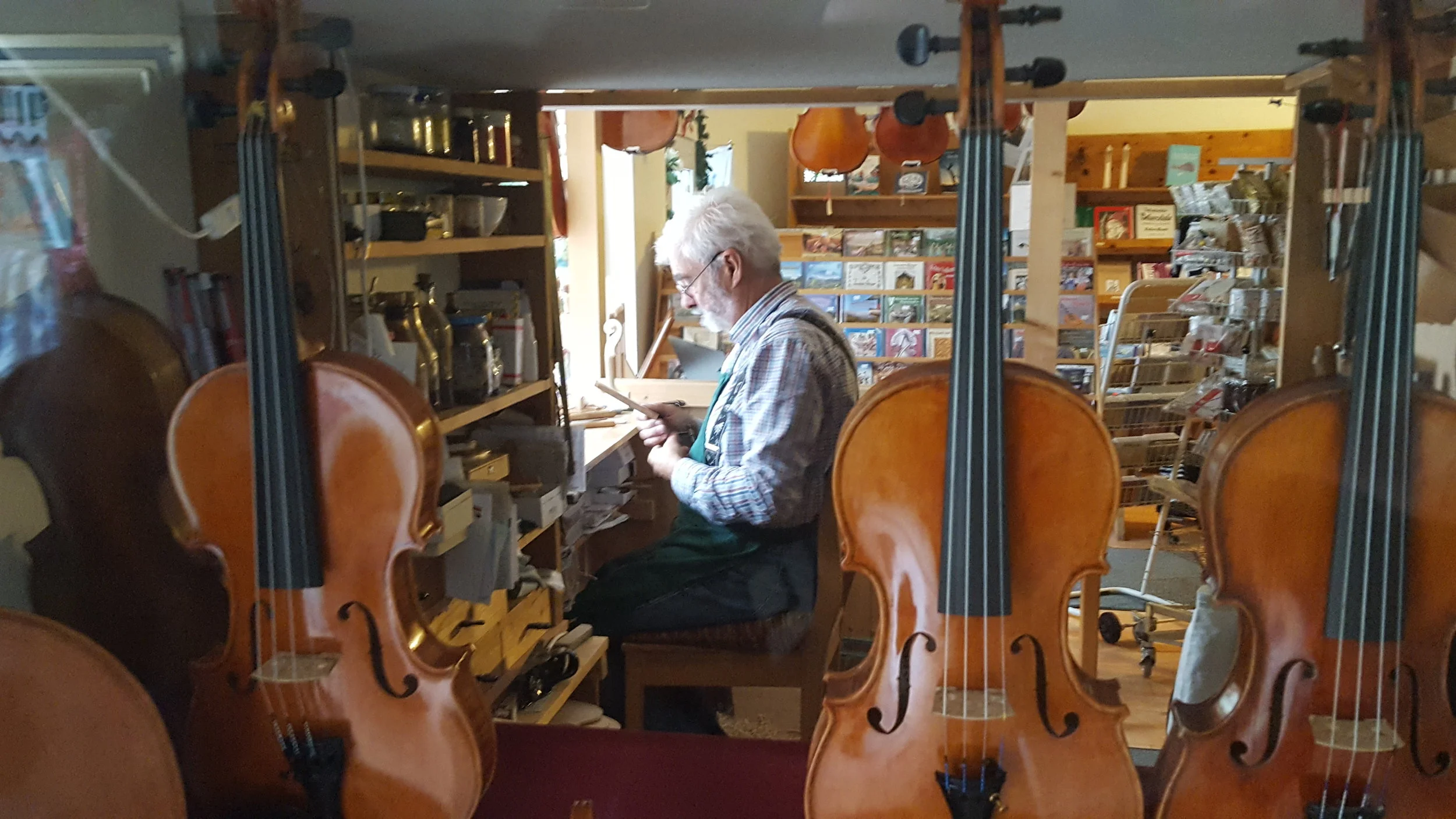 Violin Craftsman