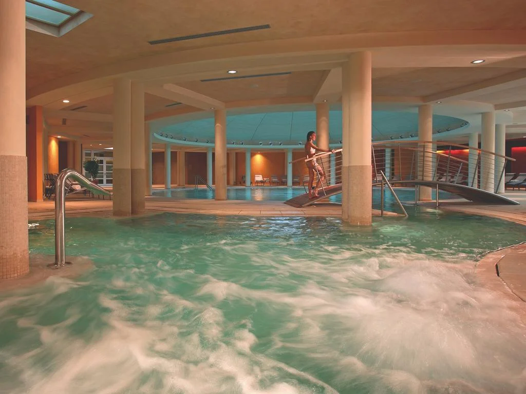 Hotel Italy4.jpg