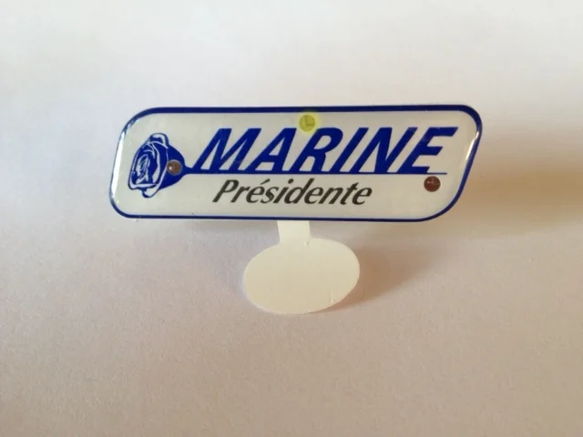 Au meeting-stop-de Marine-stop-qui veut devenir-stop-président-stop-(e) 