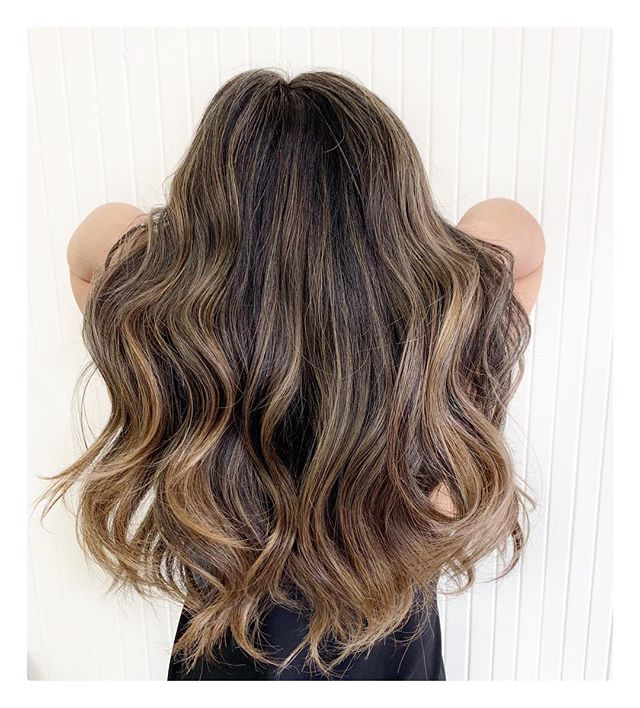 Beautiful highlight from our color class this weekend!
Hair: @joegilberthair
#gilberthairstudio #joegilberthair #downtownsanjose #hairbrained #olaplex #crafthairdresser #sanfranciscobayarea #sanjosecalifornia #arrojo #arrojoproduct #davines #davinesproducts #shadeseq #kennyreed #wellacolor #btconeshot19_warmbalayage