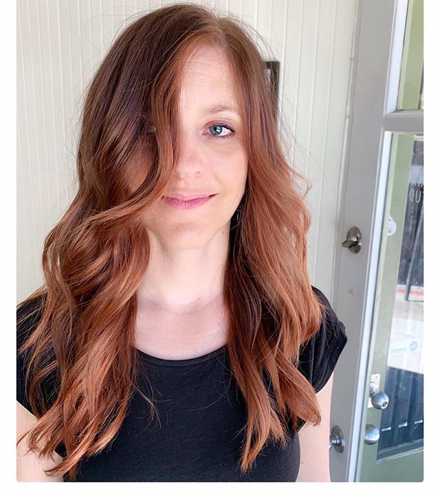 Fresh hair for spring!
Hair by: @joegilberthair
#gilberthairstudio #joegilberthair #downtownsanjose #hairbrained #crafthairdresser #sanfranciscobayarea #sanjosecalifornia #arrojo #arrojoproduct #davines #davinesproducts #redken #shadeseq