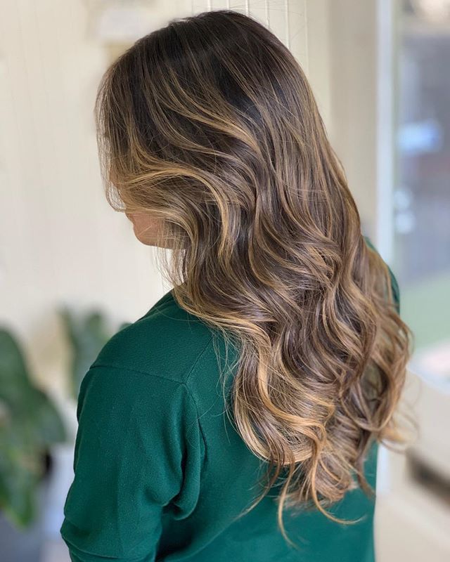 •Sunday Kind of Love•
Hair by: @joegilberthair
#gilberthairstudio #joegilberthair #downtownsanjose #hairbrained #crafthairdresser #sanfranciscobayarea #sanjosecalifornia #arrojo #arrojoproduct #redken #shadeseq #olaplex #virtue