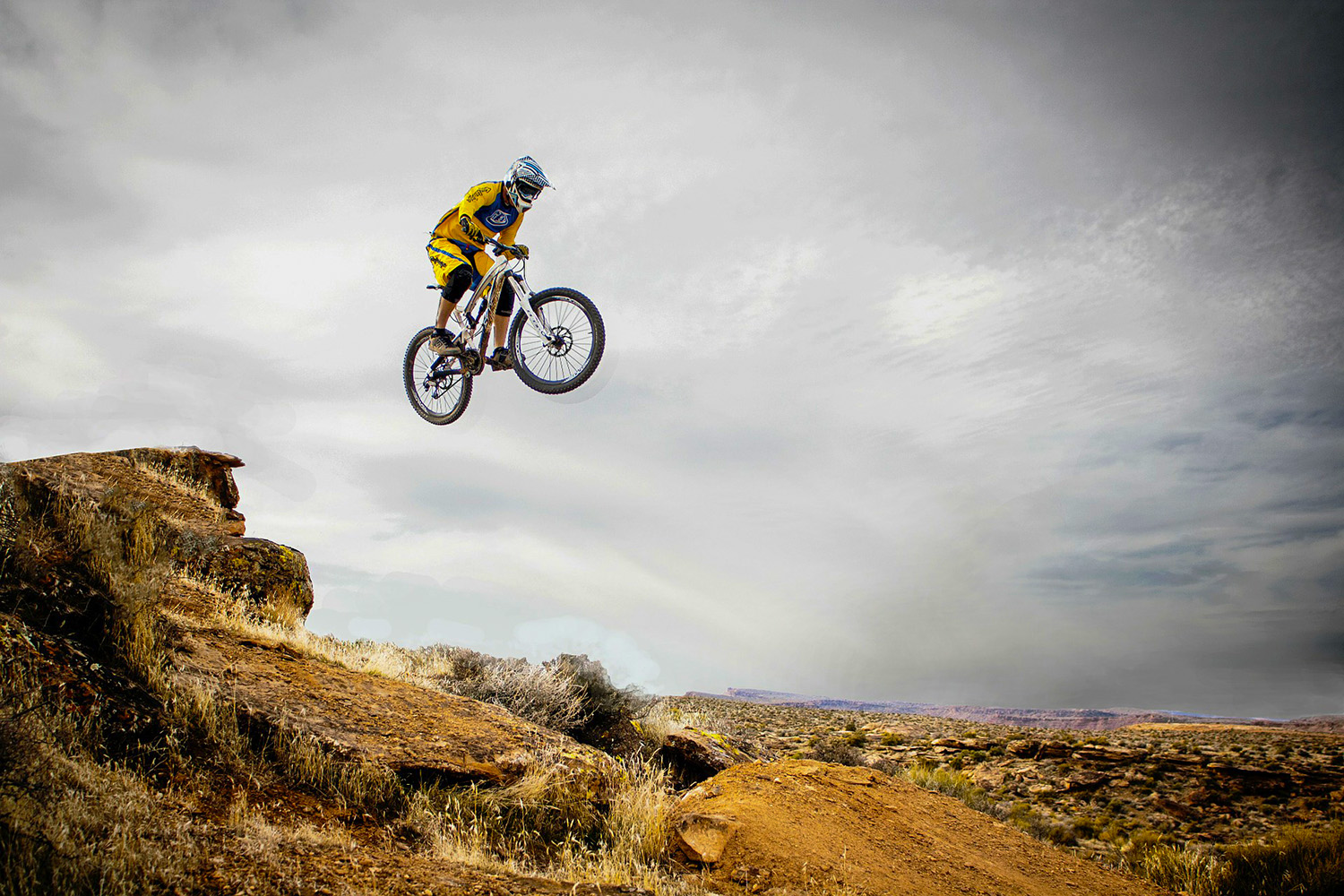 Utah Mountain Biking - 5 Mountain Biking Trails with Stunning Scenery in the USA - The Wayward Post