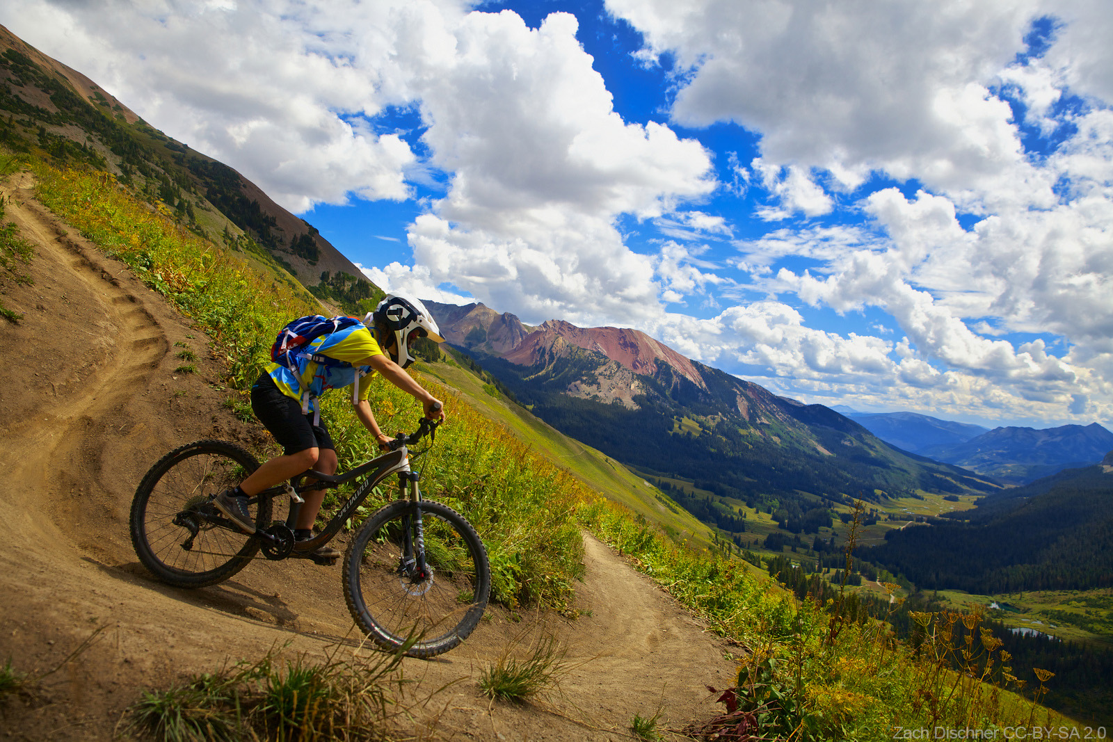 Crested Butte Colorado - 5 Mountain Biking Trails with Stunning Scenery in the USA - The Wayward Post
