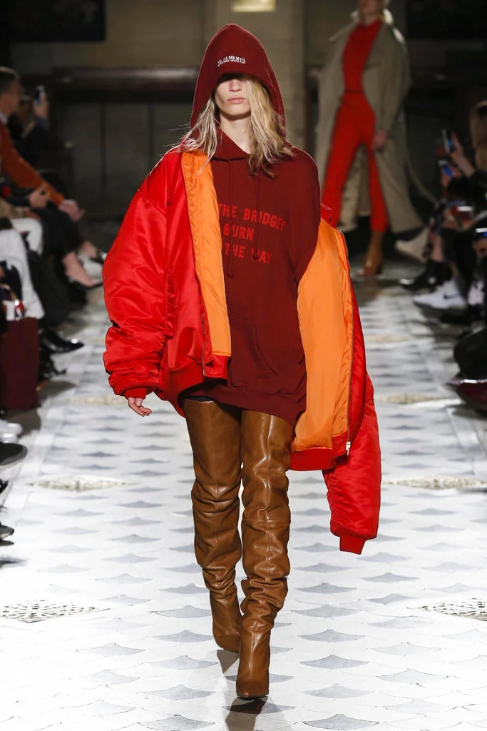 vetements-fall-2016-rtw-slide-4EQ5-jumbo.jpg