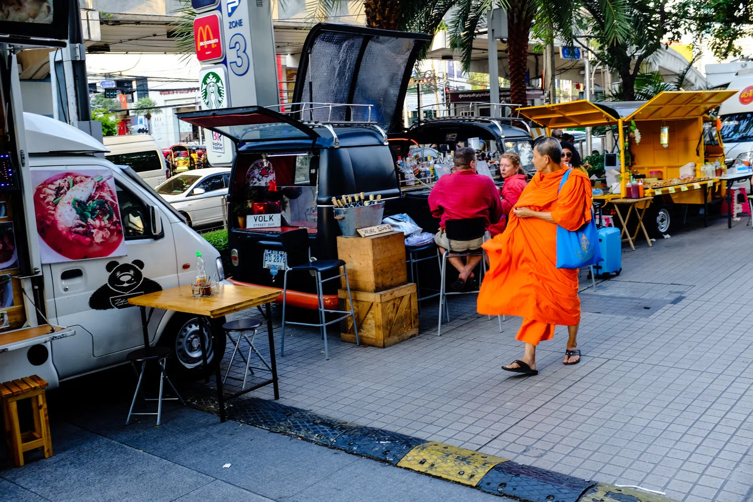 Mixtures of old and new, always impressive.. Fuji x100s f5.6 a/75 sec ISO 400