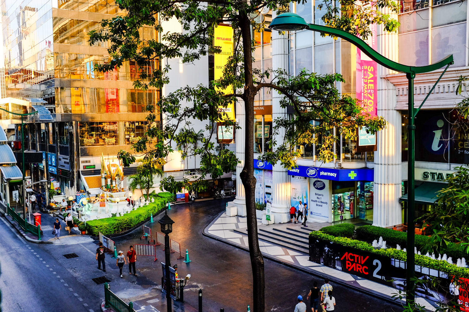 Fuji x100s f5.6 1/450 sec ISO 800