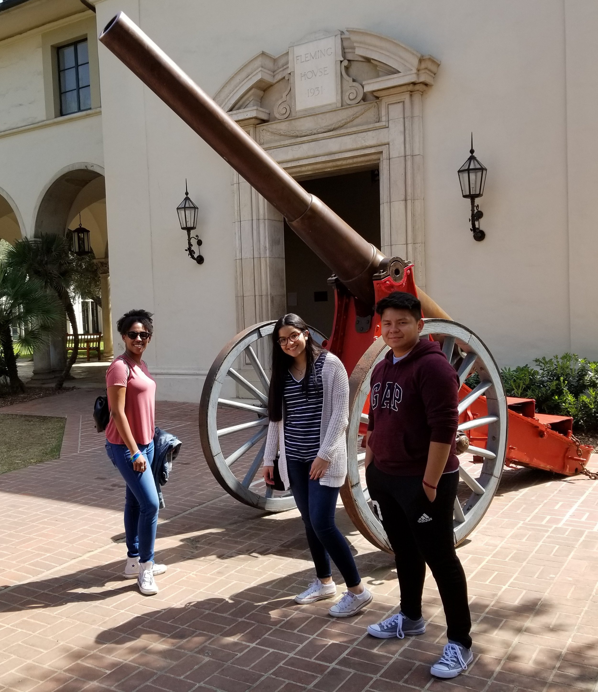  Zeñia visited Caltech with fellow pathway students Maria and Teo in 2018. 