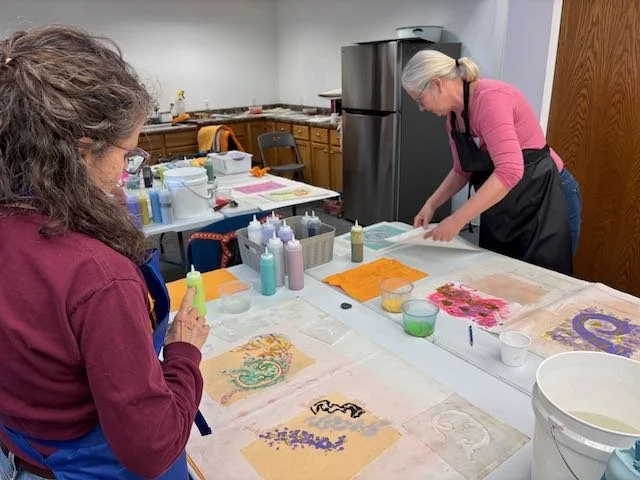  TAC,  papermaking and pulp painting class, Spring 2026, Chris and Kristina working 