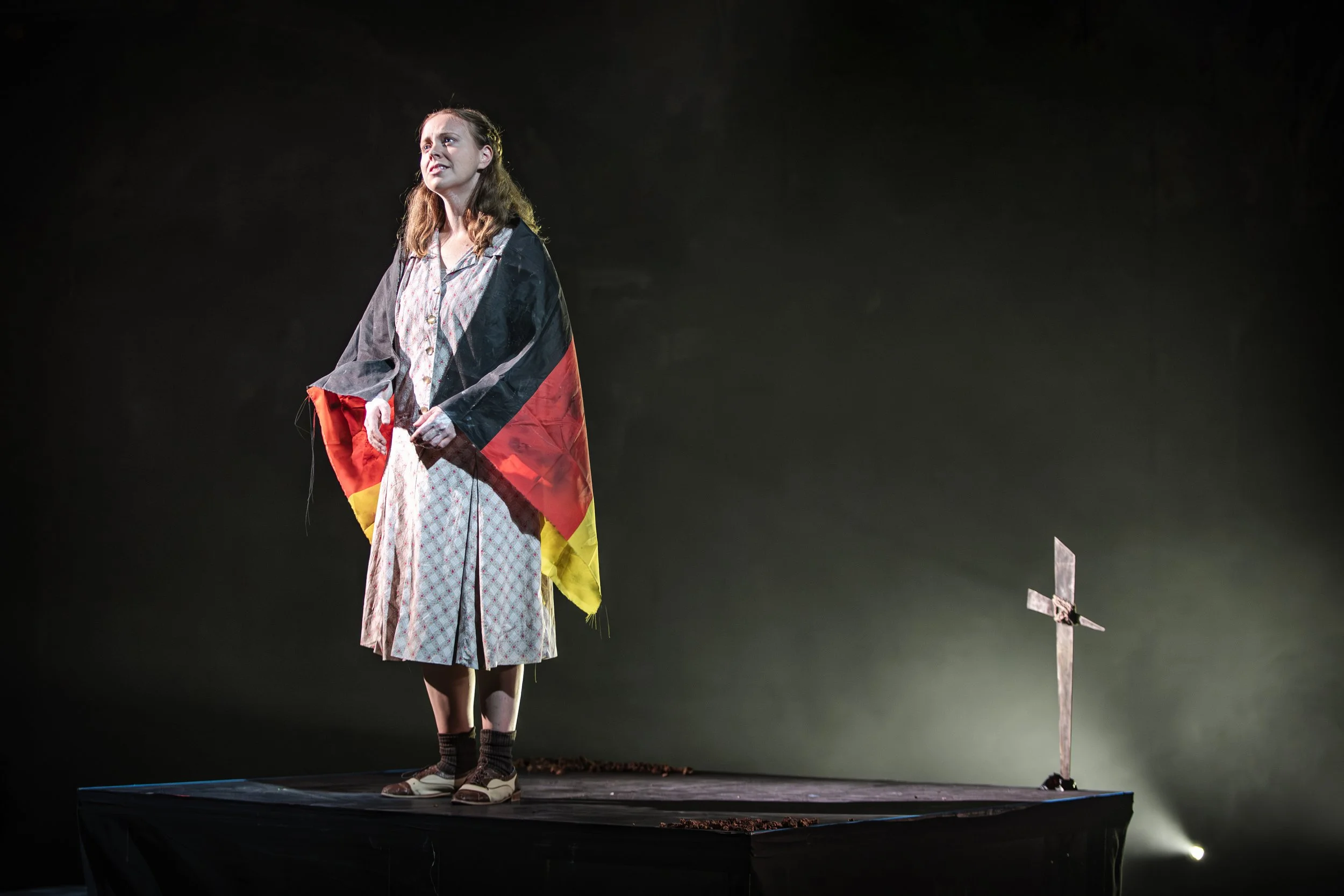  Armgard in  Die Rheinnixen  (photo: Craig Fuller) 