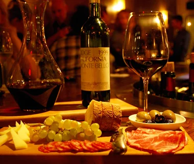 201202-w-wine-bars-lela-bar.jpg
