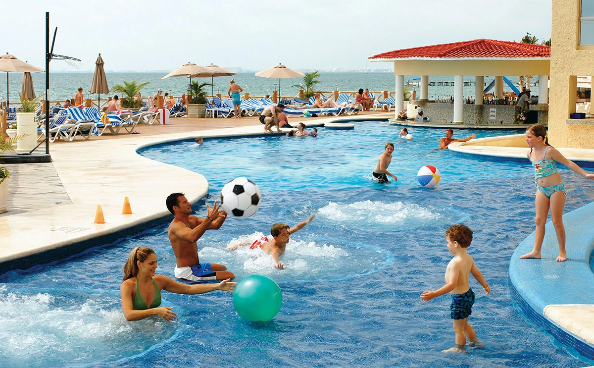 AllRitmo-cancun-pool.jpg