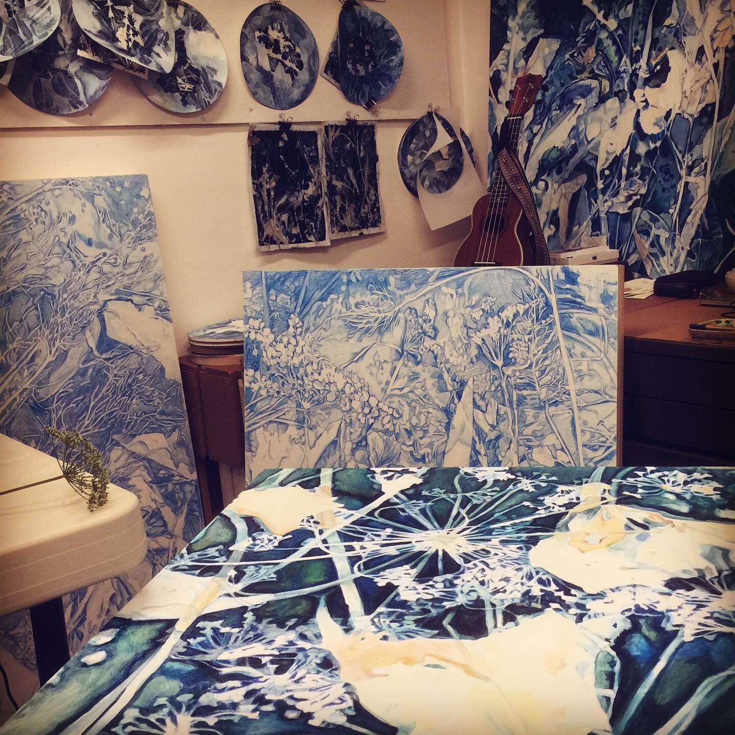 My #studio must be a veritable #tardis to hold this much #workinprogress for my show this September @raftofsanity (Actually, no. There are paintings in the hallway, the dining room...)
.
.
#amandabesl #amandabeslstudio #raftofsanity #bluemythologies 