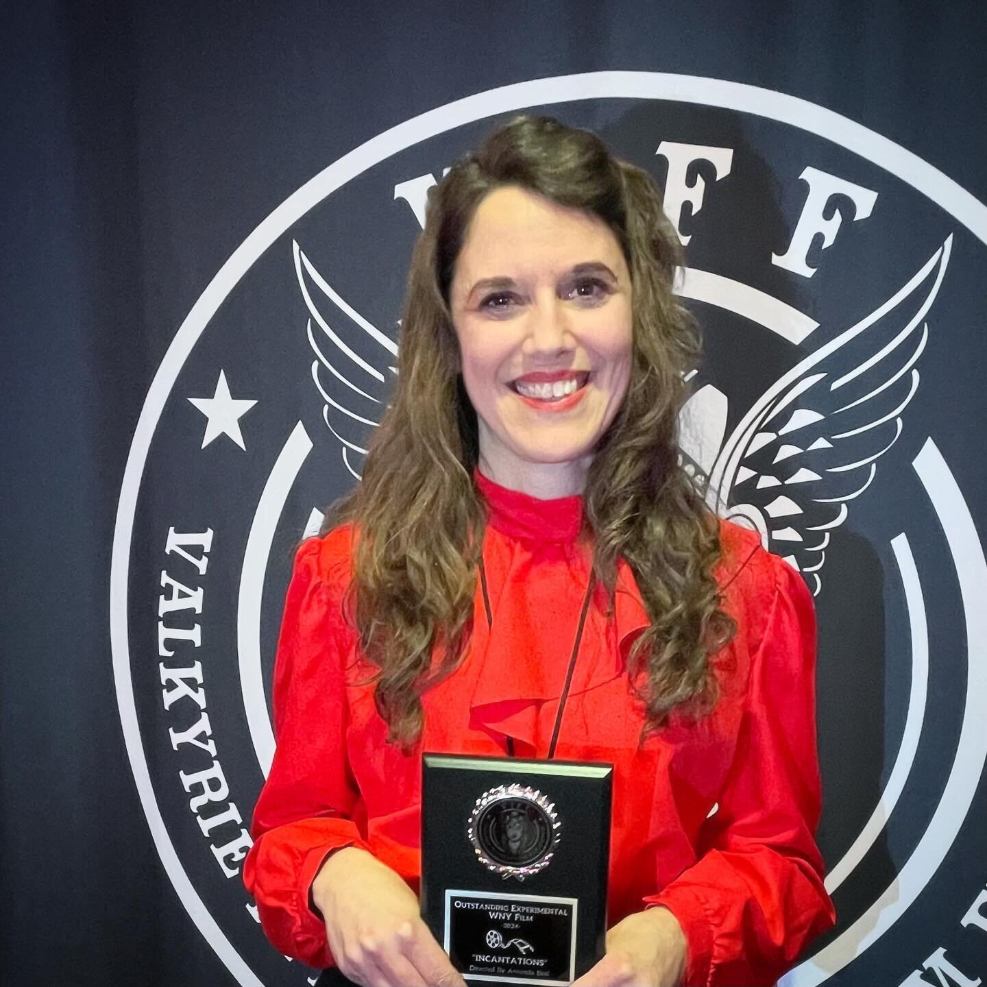 Some of my spring break highlight reel!:

1. Winning &ldquo;Outstanding #experimental WNY film&rdquo; @valkyriefilmfest and meeting so many wonderful people in the process!

2. Screening my #shortfilm &ldquo;An Illustrated Guide to Flowering Housepla