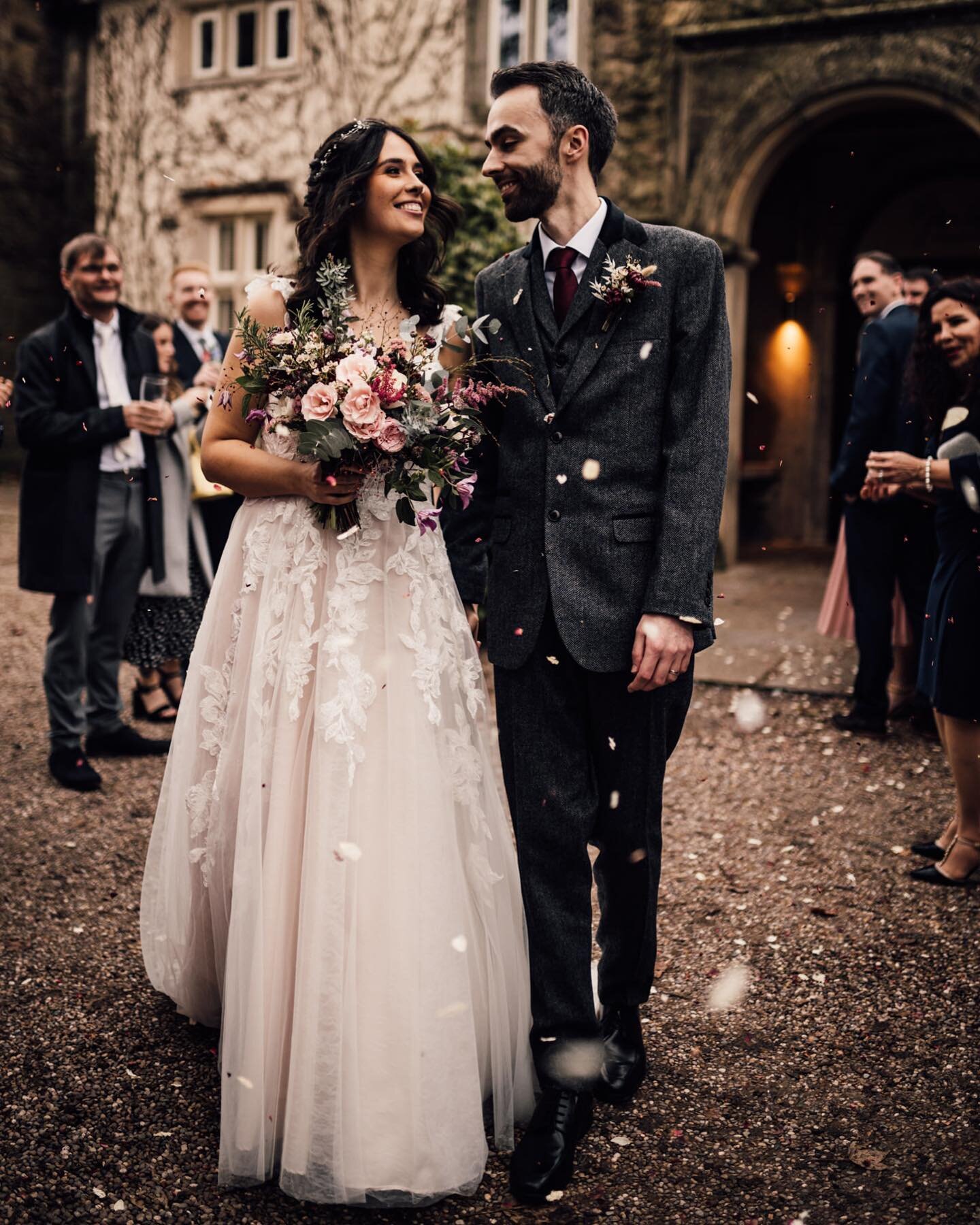 A little throwback to Steph &amp; Jordan&rsquo;s day 🙌🏼

@stephkiehlharris @jordanharris_qsp

venue / @mittonhall 
dress / @emmalouisebridal 
florist / @felicityfarmflowers 
stylist / @creativevenuestylist 
makeup / @makeupbyrupinder 
hair / @danie