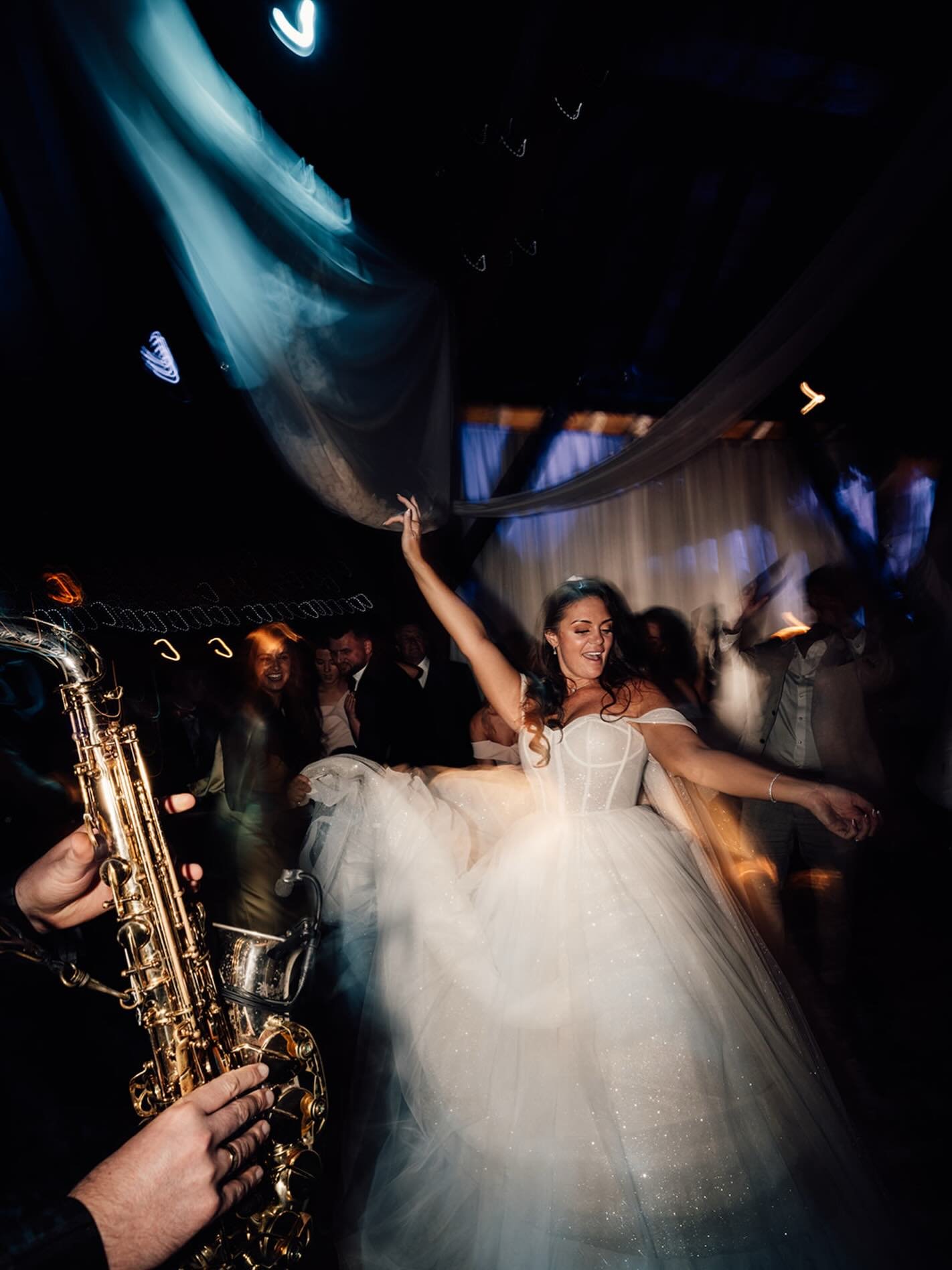 NIGHTS LIKE THIS / 

Katie &amp; Scott

@katiejperrett @skperrett 

venue / @rivingtonhallbarn 
dress / @lovestory_bridal 
entertainment / @wearemusique