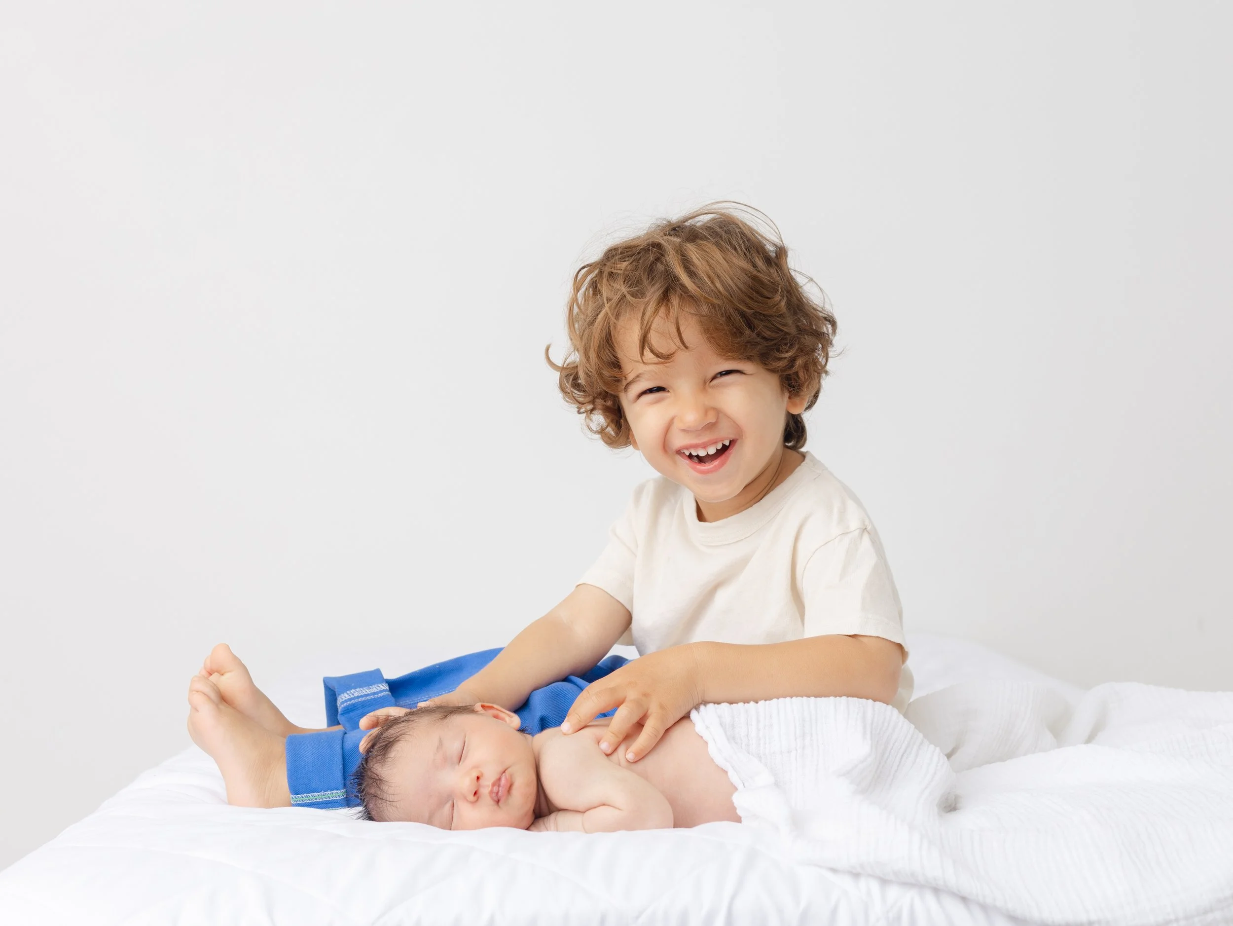 When is the best time to schedule your newborn photography session?