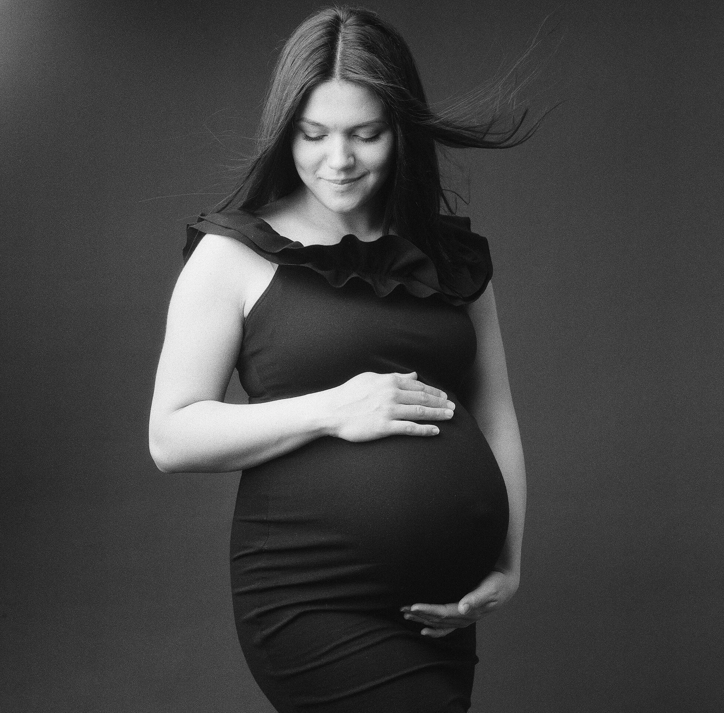 When to Schedule Maternity Photos in Seattle: The Best Time to Book