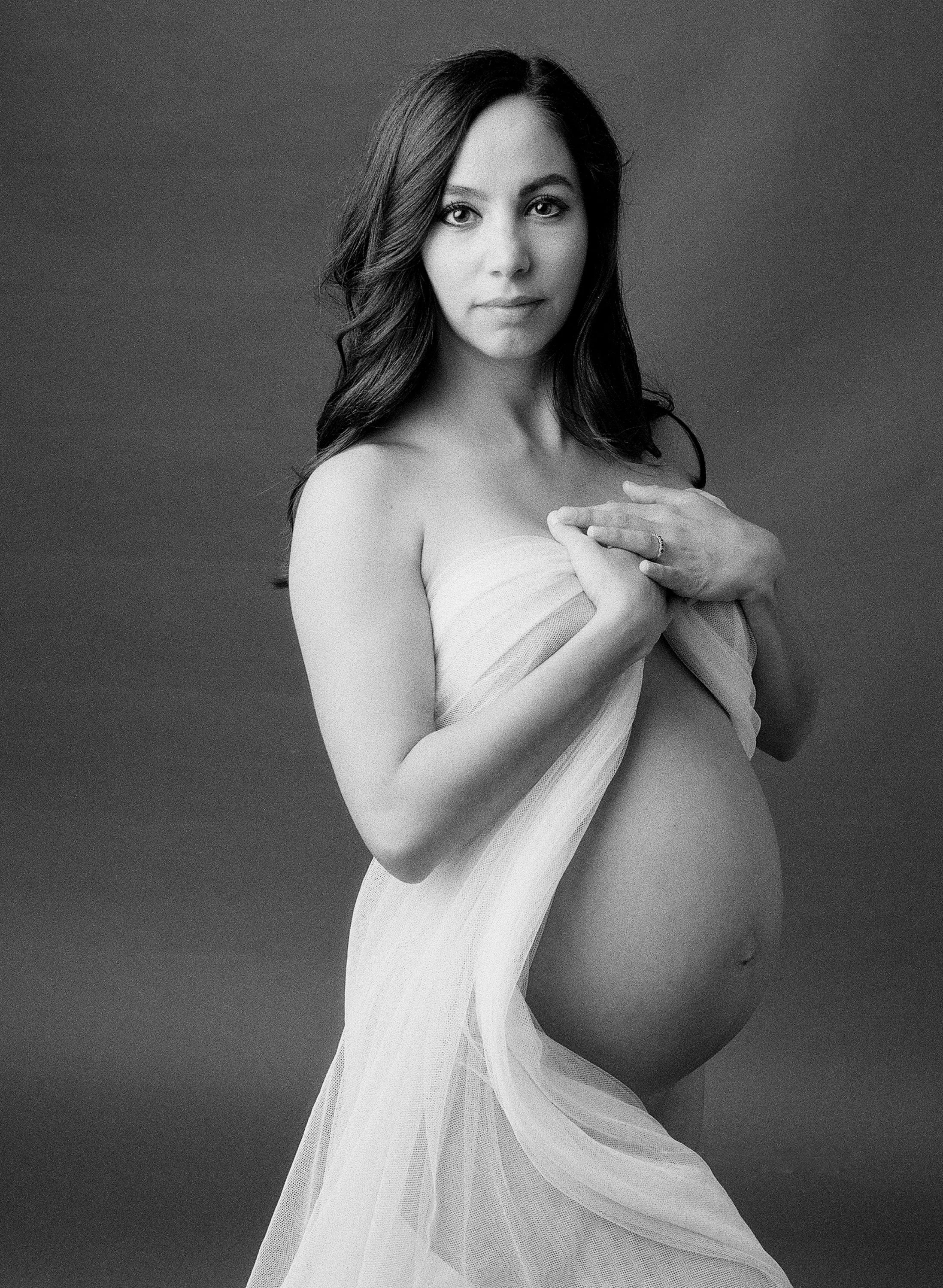 sandracoanseattlematernityphotographer.3.jpg