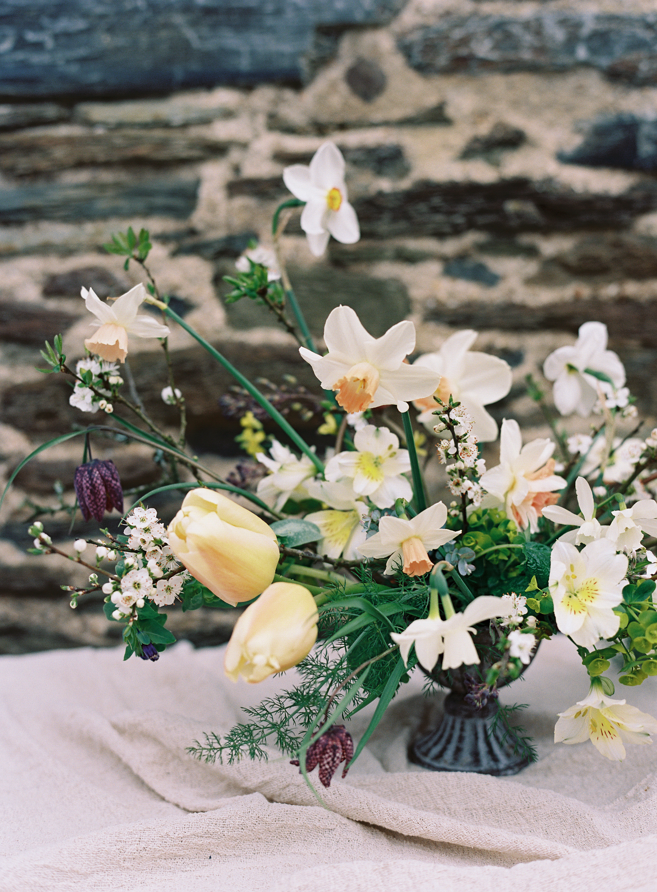 Spring table centre Bloomologie Flowers London