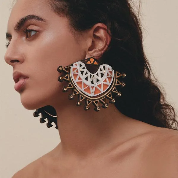 simba_statement_earrings_4_grande.jpg