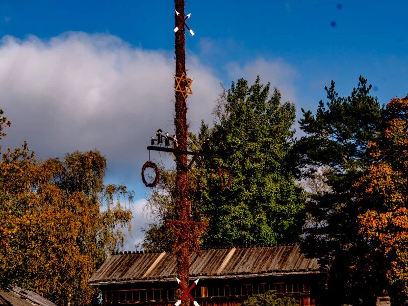 осень в скансене, стокгольм какая погода майский столб.jpg