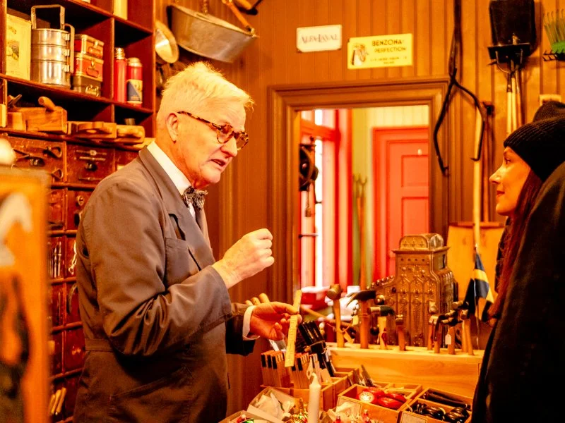 интересные рассказы от сотрудников Скансена в скобяной лавке.jpg