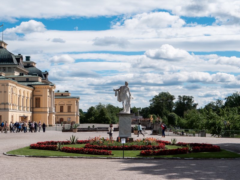 Придворний тетр Дроттнінгхольм, інтерєр зсередини, вид з вікна 2.jpg