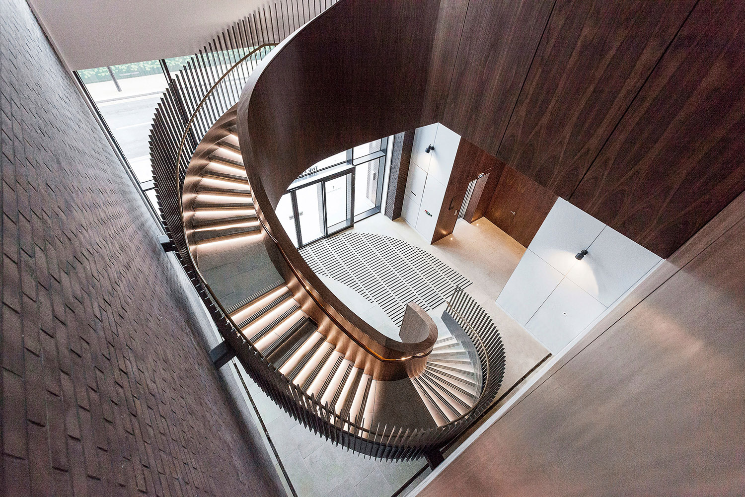 B_Interiors_Photography_London_Staircase.jpg