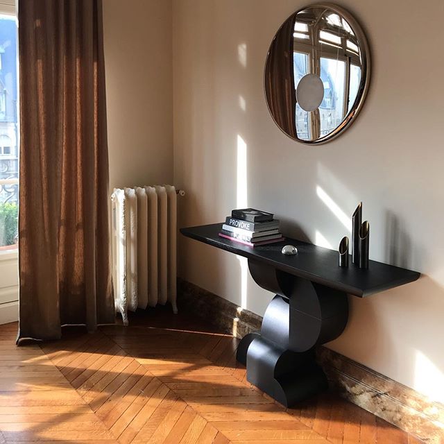 a new favorite by @archimobilier.paris has found a sunny corner chez moi #feelslikehome #console #planetmirror #frenchfurniture #madeinparis #archimobilier #afternoonlight