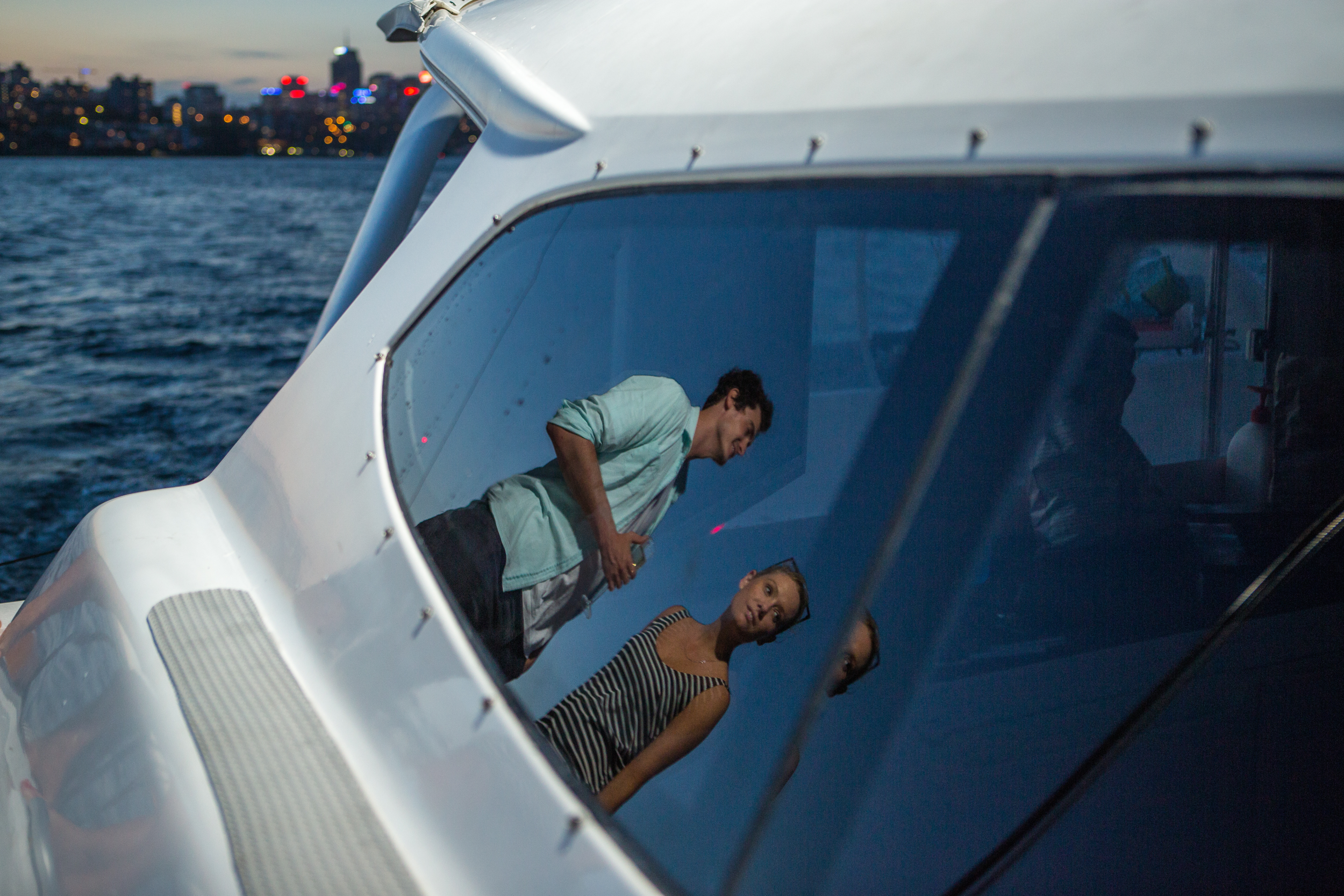 Barefoot Window Reflection Boat014.png